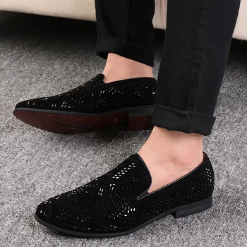 2022 a primavera e o outono novos de camurça strass sapatos confortáveis homens sapatos casual simples, clássica marca de moda preto