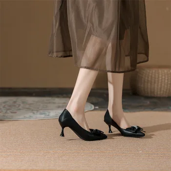 Bombas de Mulheres Sapatos de Salto Alto Sapatos de Deslizamento no Luxo Mulas Elegantes Sapatos de Escorregar sobre o Dedo Apontado de Moda para Senhoras Estilo Oxford